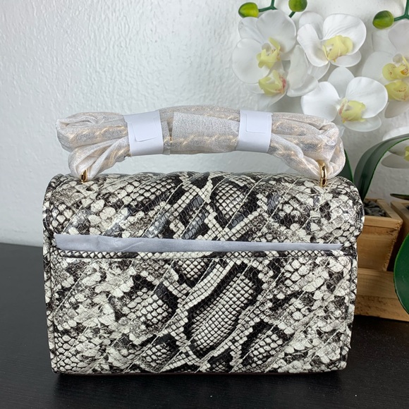 Michael Kors Rose SM Shoulder Crossbody - Picture 4 of 10